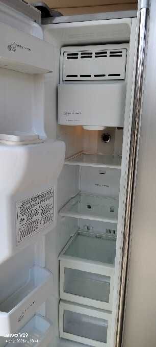Продам холодильник Samsung