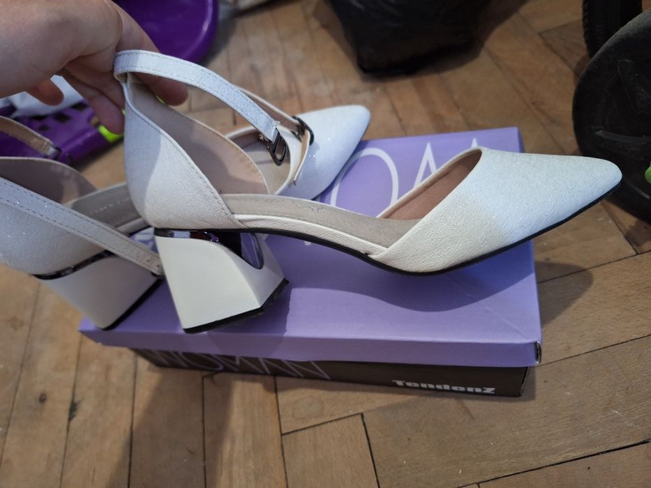 Официални обувки (бели)