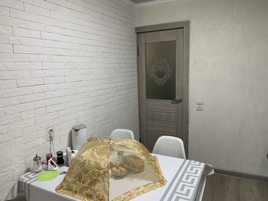 Продам 3-х на Крылова!