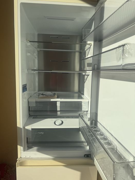 Продам холодильник новый