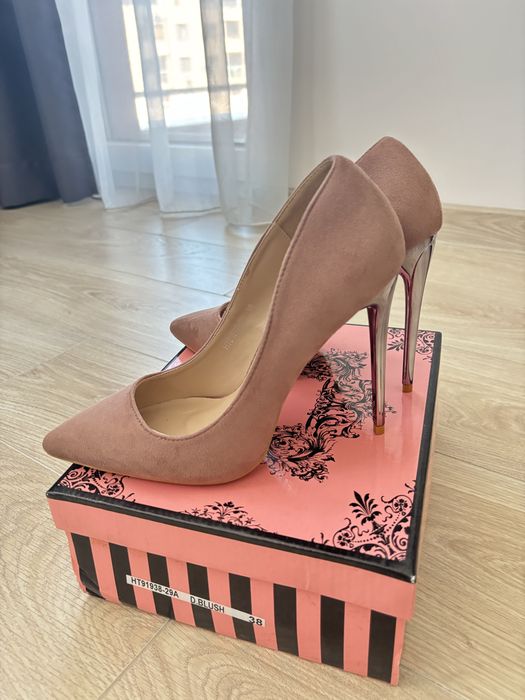 Обувки на висок ток, Shoe Aquarium размер 38
