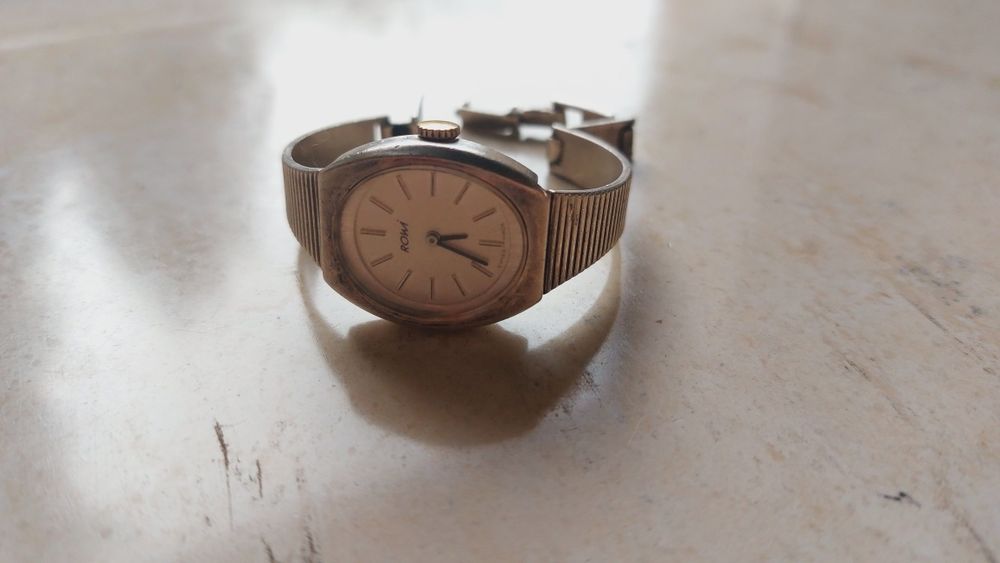 Сребърен швейцарски механичен дамски часовник Rowi