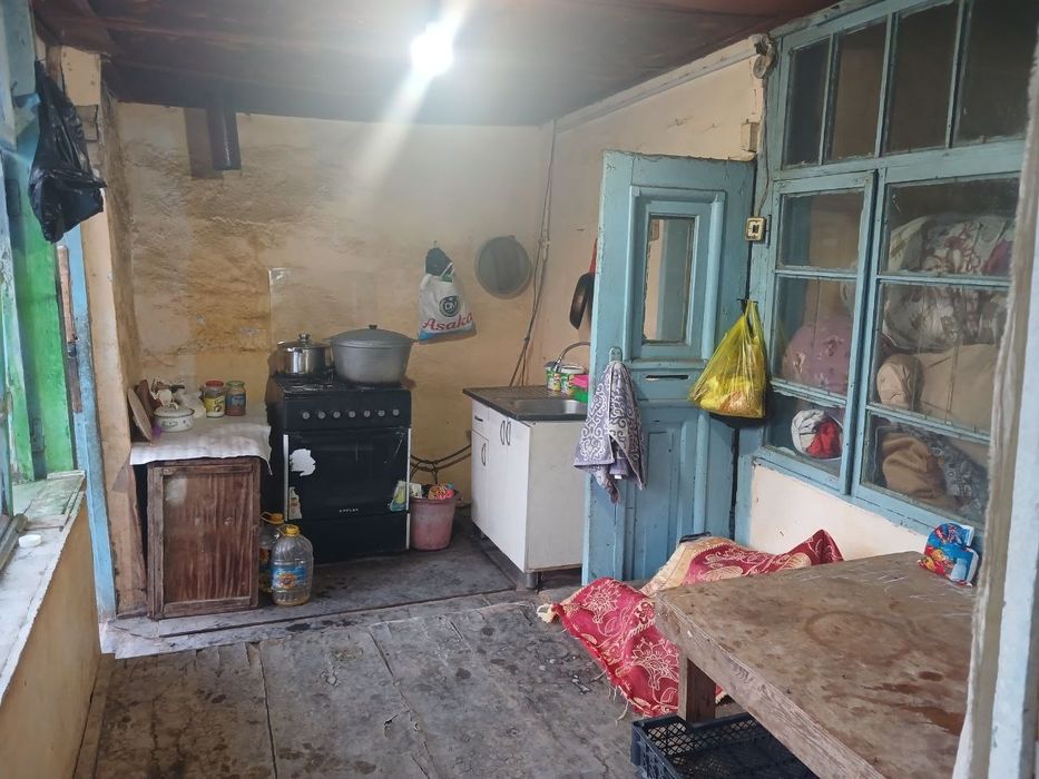 Урта чирчик Корасувда срочно ховли уй сотилади