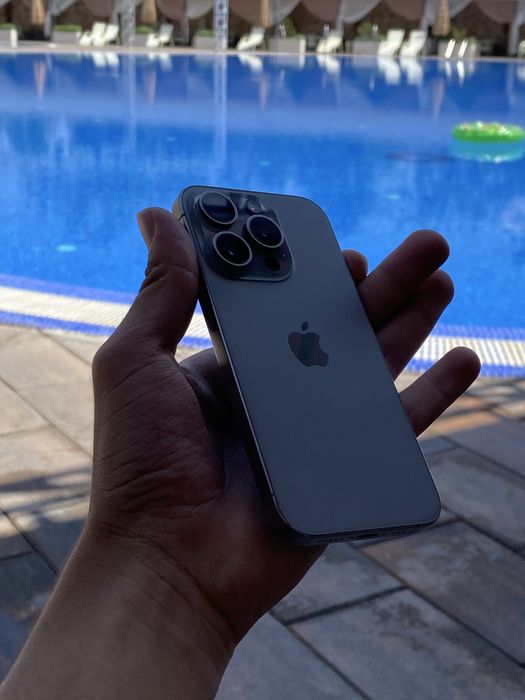 iPhone 15 pro 256гб