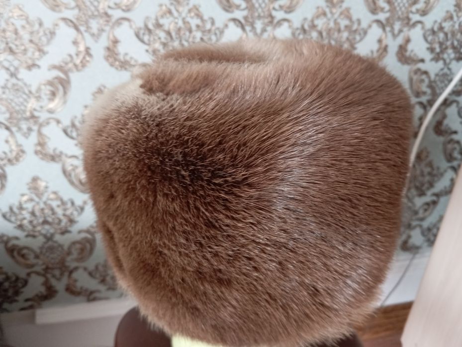 Продам шапку из андатры