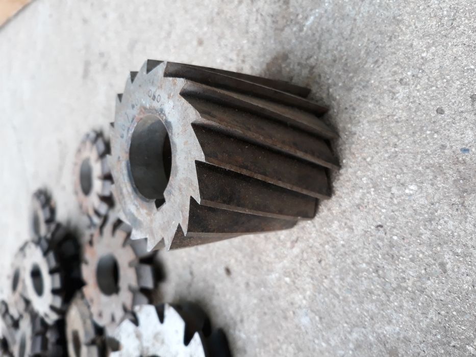 Инструменти