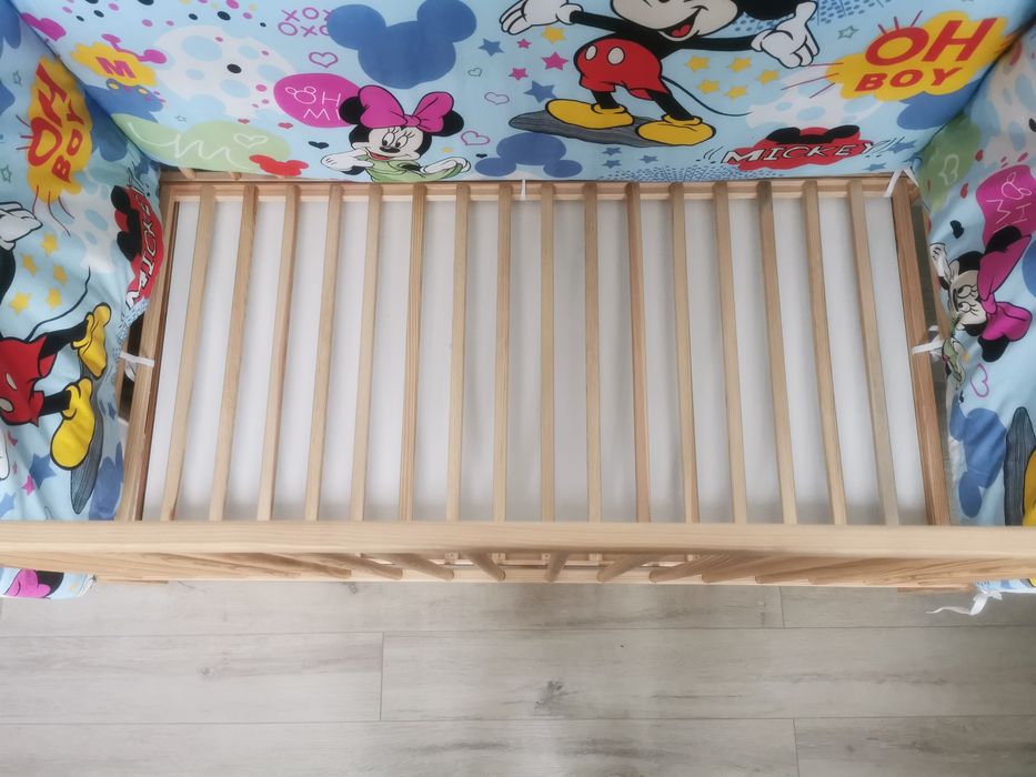 Patut din lemn pentru saltea de 60x120