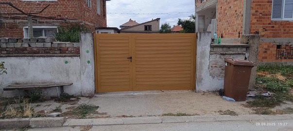 •Технически и строителни услуги•