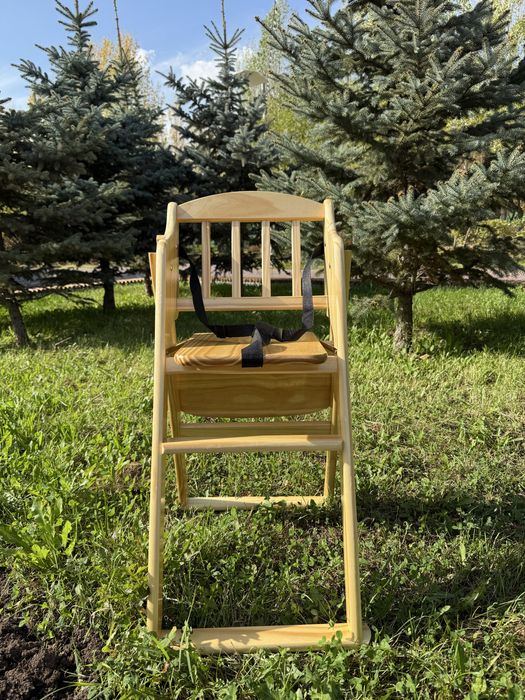 Продам детский стульчик для кормления из дерева