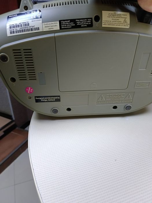 Продам магнитофон Philips