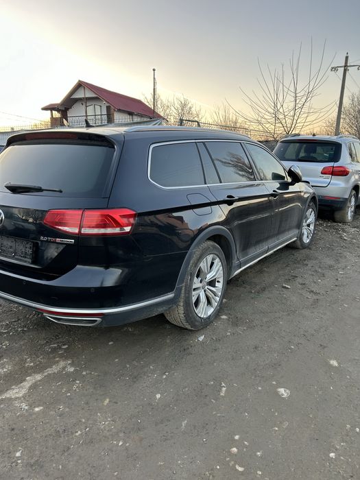 Arcuri stânga , dreapta spate Volkswagen Passat  B8 Alltrak 2017