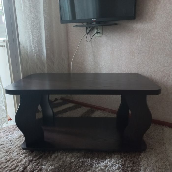 Компьютерный и журнальный стол