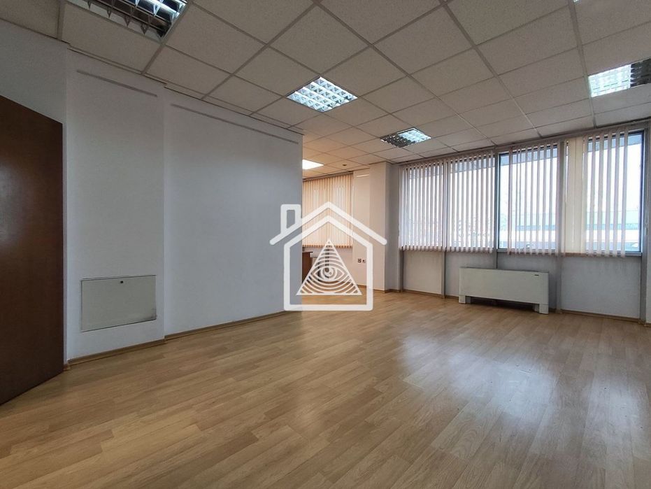 Офис в Пловдив-Каменица 2 площ 160 цена 920