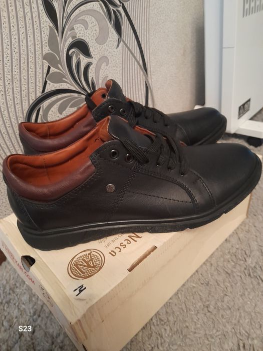 Продам мужские туфли