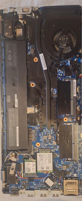 ДЕФЕКТНО Дъно + Охлаждане за ThinkPad T580 (За части)