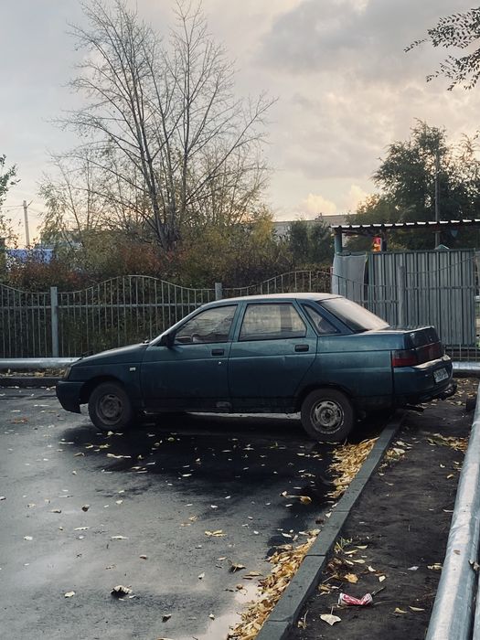 Лада ваз 2110.