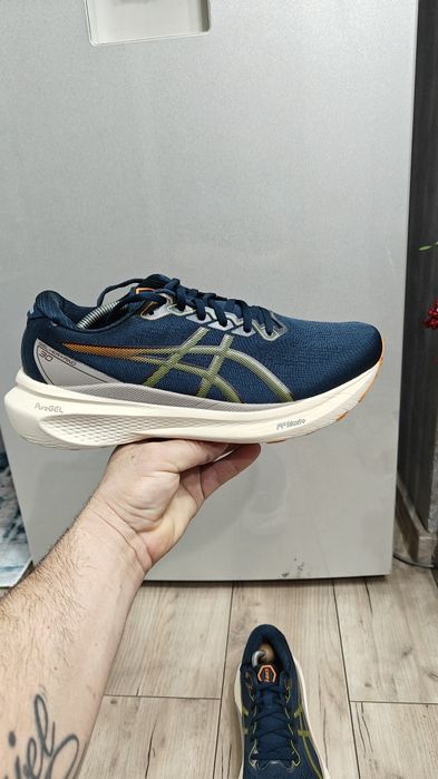 Asics mărimea  44.5
