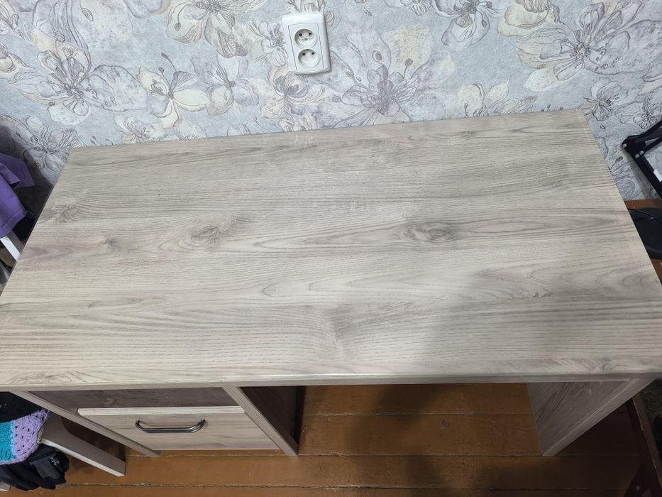 Продам стол(Беларусь)