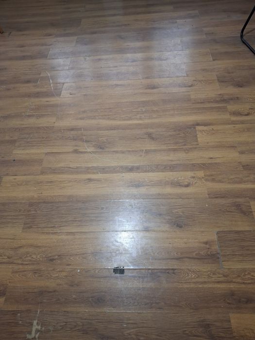 Продам ламинат б/у