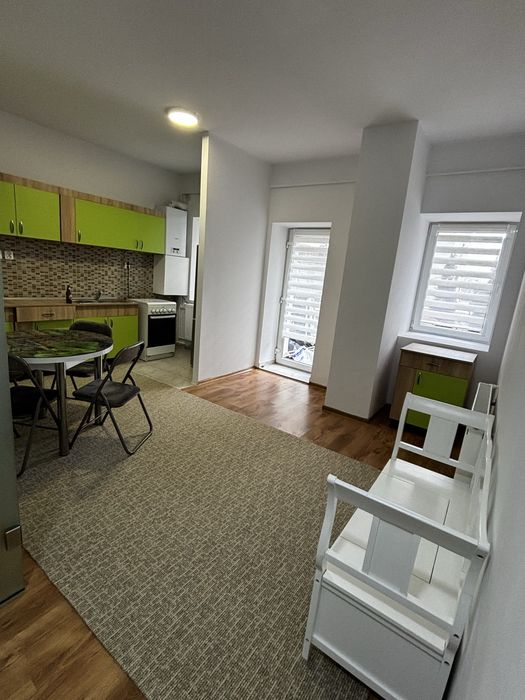Chirie Iris Apartament 2 camere  si bacatarie living (2 dormitoare)