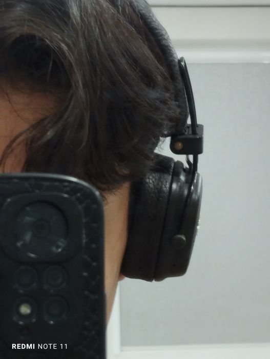 Продам наушники маршал