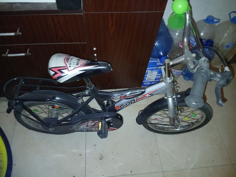 Продавам детско колело