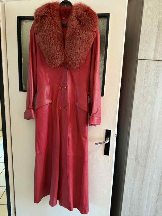 Дамско кожено дълго яке