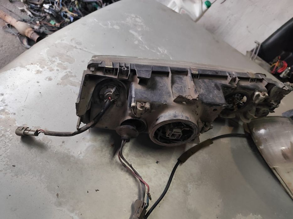 Передний фары Мазда 626