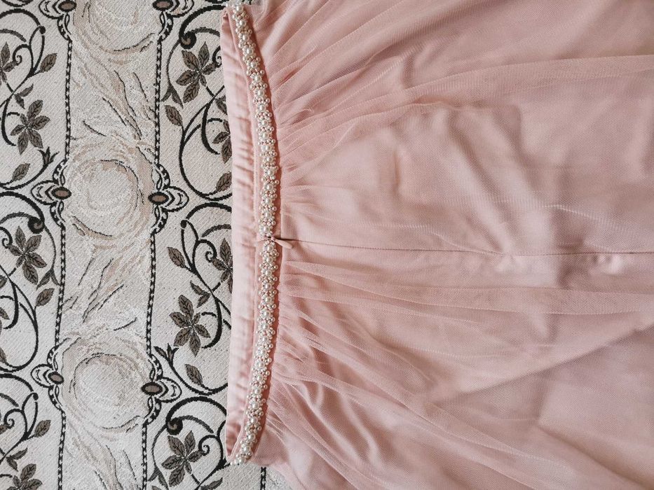 Тюлена пола с камъчета