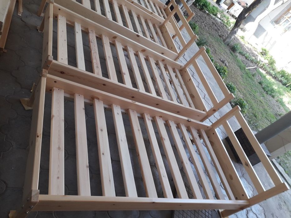 Односпальная кровать в скандинавском стиле  200×90