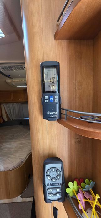 Rulotă Hobby Prestige 560 UFE, an 2008, full echipată, mover automat, AC Truma, off-grid