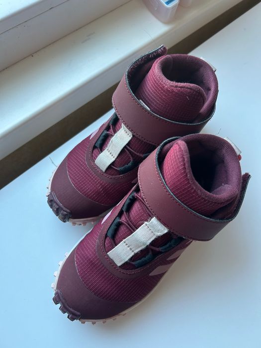 Детски зимни обувки adidas traxion 32 номер