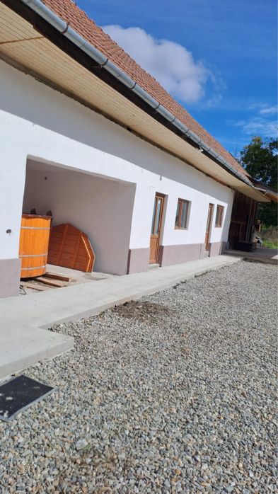 Vand casa-n satul Gura Vaii comuna recea judetul Brasov
