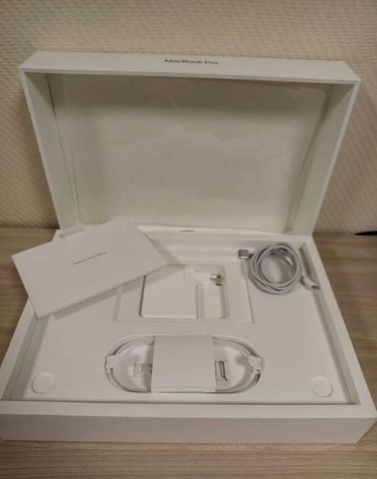 Apple MacBook Pro 16 M1 16 RAM 512Gb