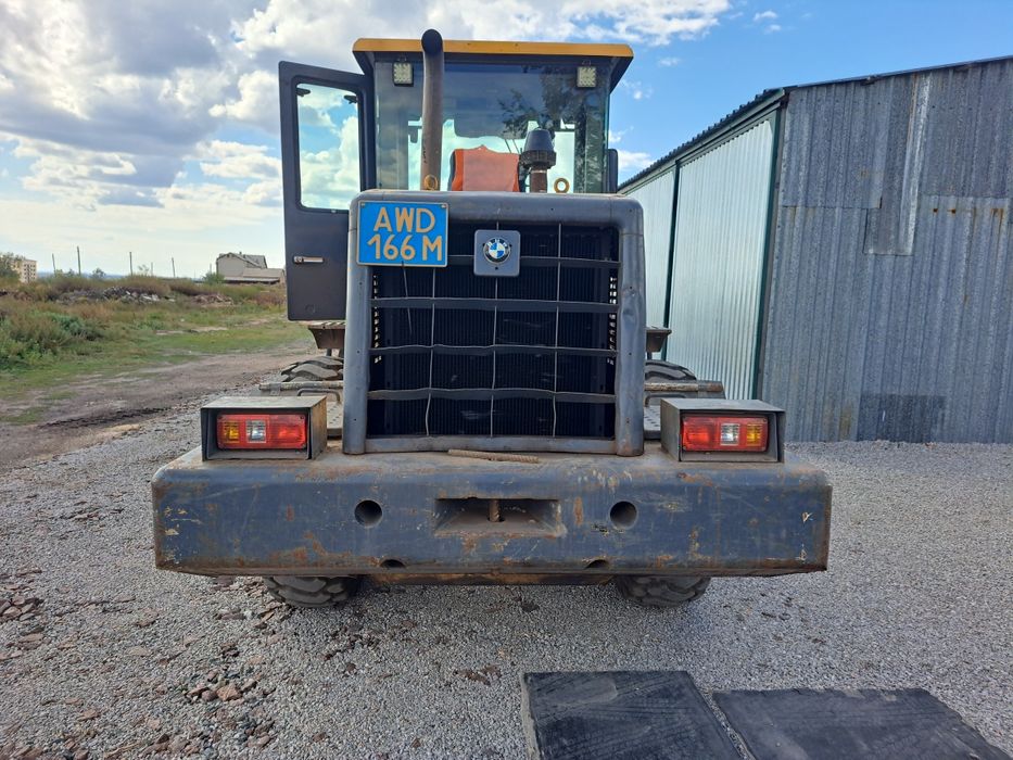 Погрузчик фронтальный