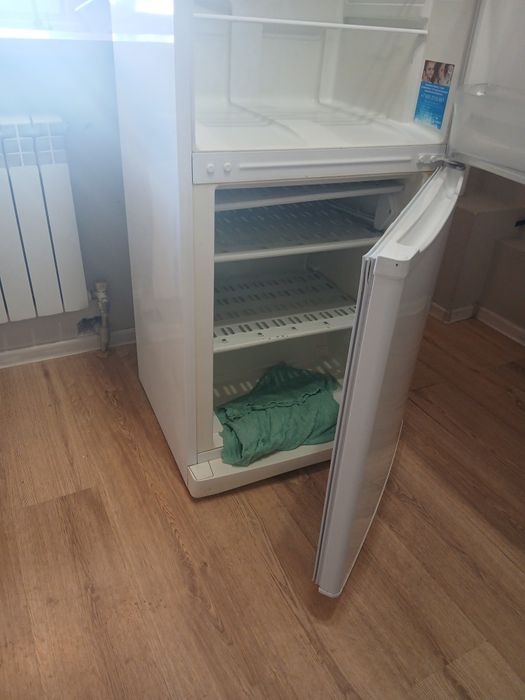 Продаётся холодильник б/у.