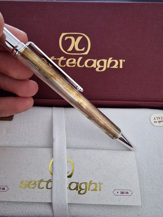 Pix de argint cu certificat de garantie si cutia originala