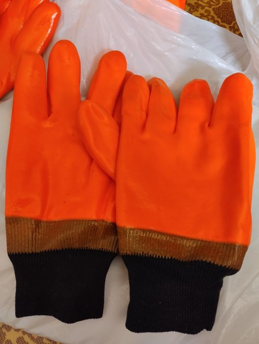 Продам перчатки новые