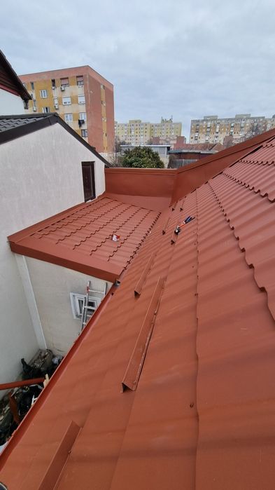 Acoperisuri complete firma montaj complet meseriași reparatii acoperisuri urgente