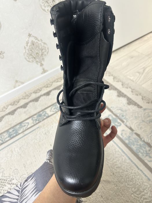 Берцы новые продам