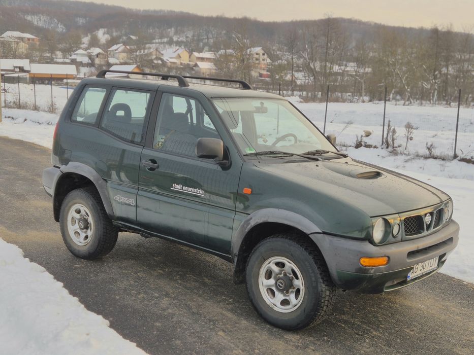 Vând Nissan Terrano II 2.4 Benzină