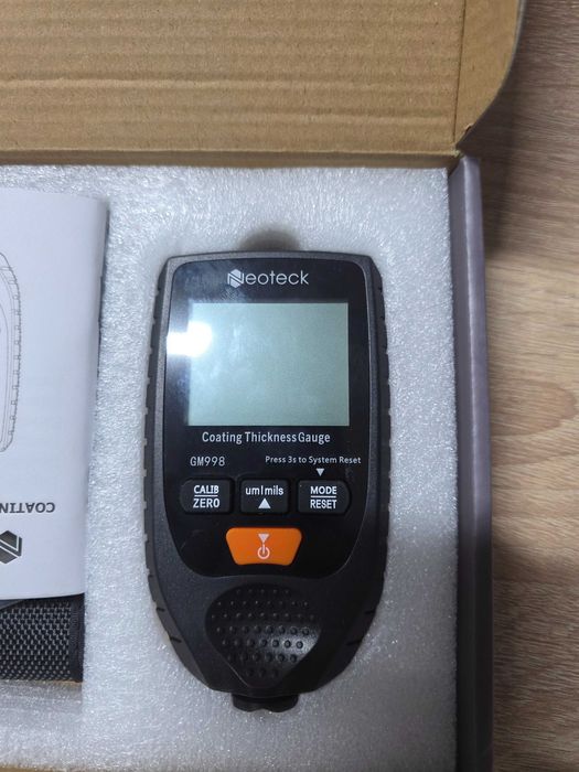 Neoteck, instrument portabil pentru măsurarea grosimii vopselei auto