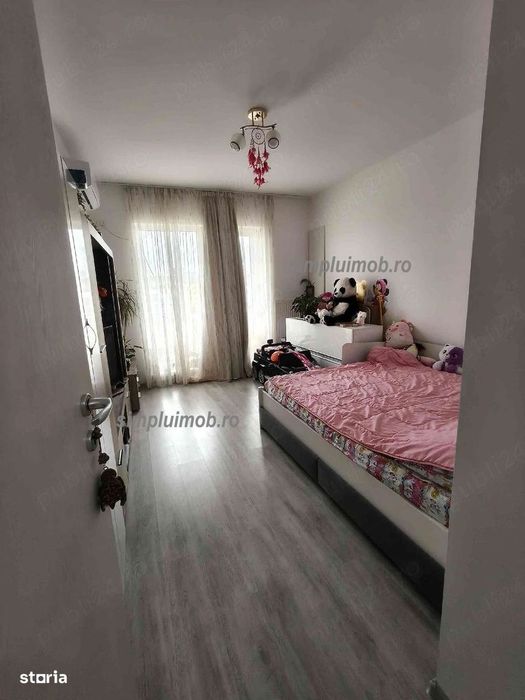 2 Camere Titan + Loc de parcare