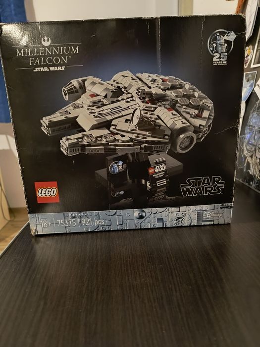 Lego Star Wars 75375 25th anniversary Millennium Falcon