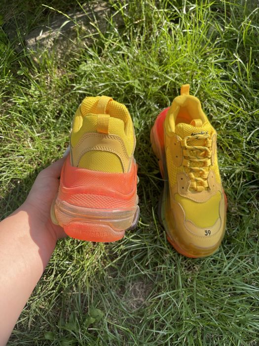 Vând adidași Balenciaga