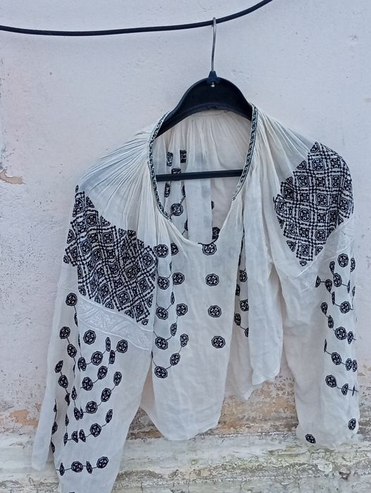 ie cămașe populară vekie