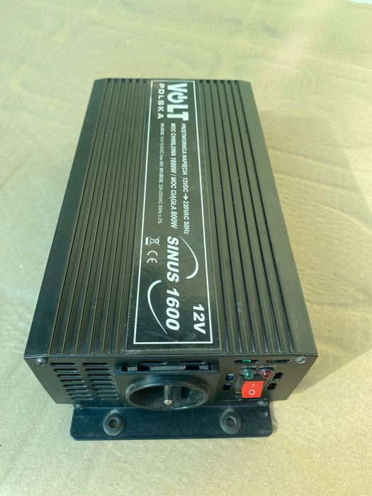 Invertor 12 V - 220 1600 w