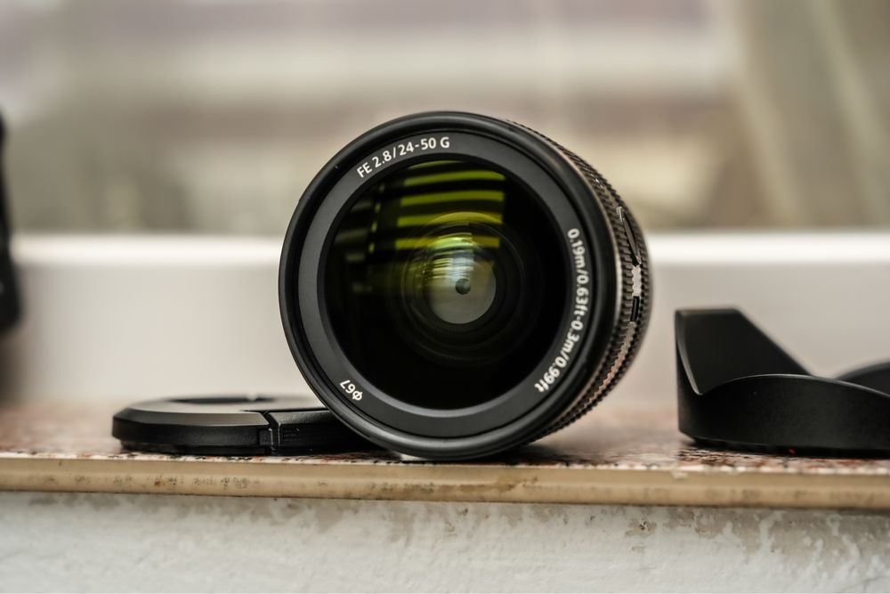 Sony FE 24-50mm f/2.8 G