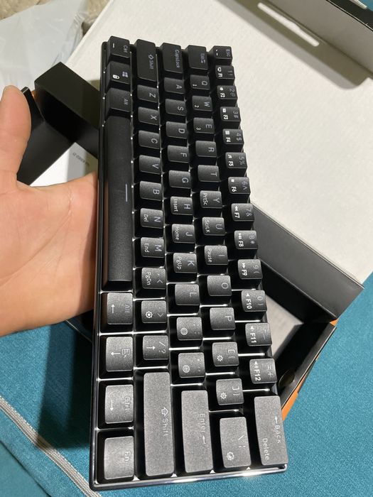 Vand tastatura rk61