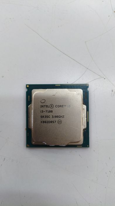 продам процессор Intel core i3-7100